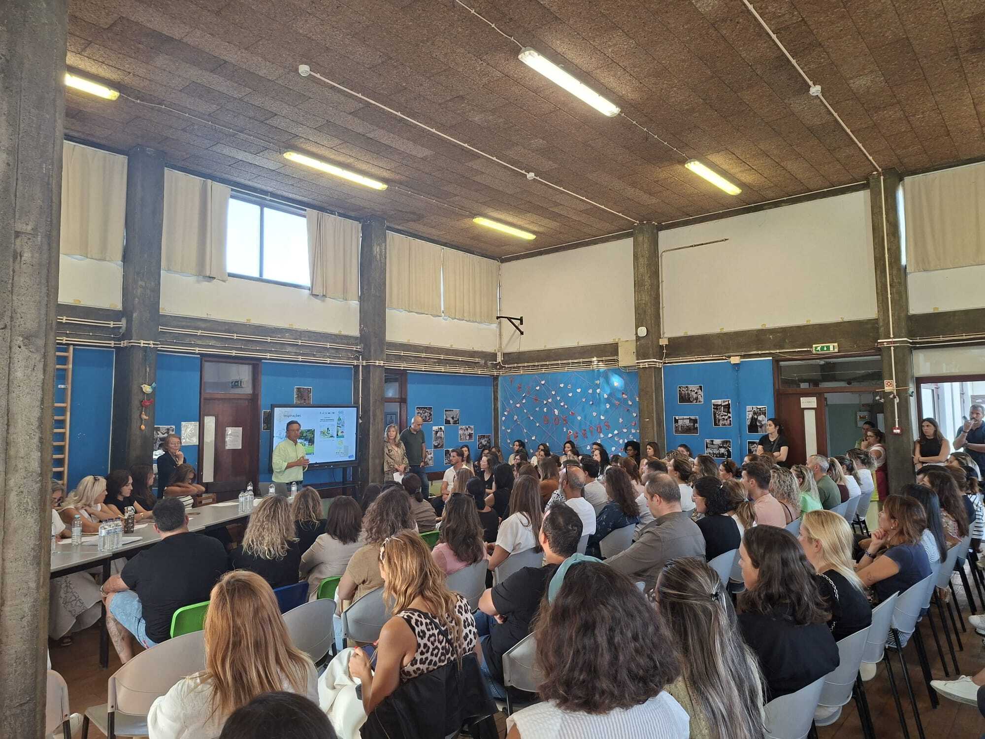 Projeto “Lá Fora”